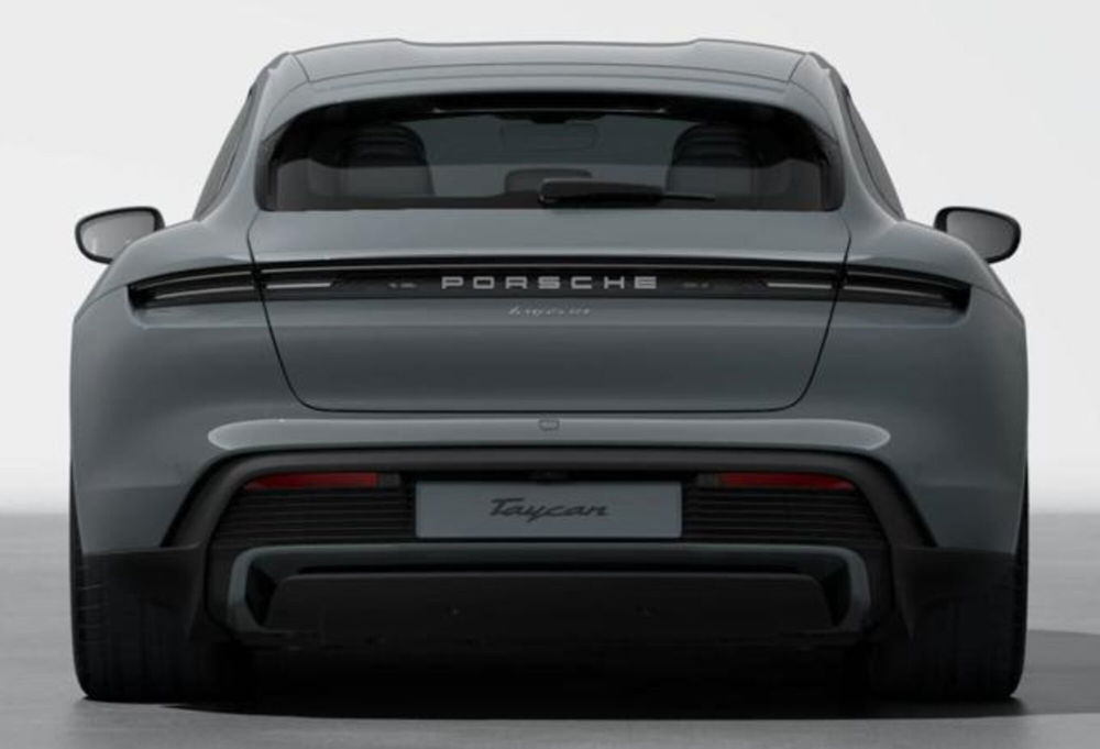 Porsche Taycan Cross Turismo nuova a Livorno (6)