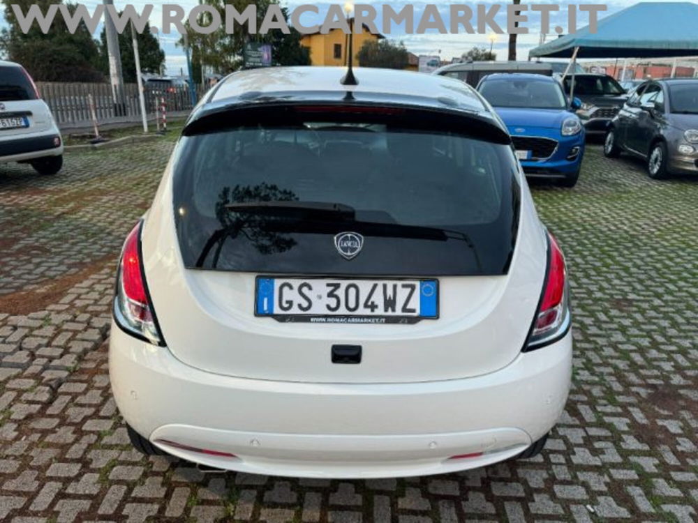 Lancia Ypsilon usata a Roma (15)