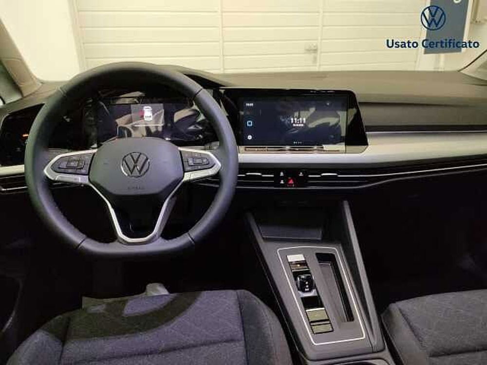 Volkswagen Golf Variant nuova a Varese (15)