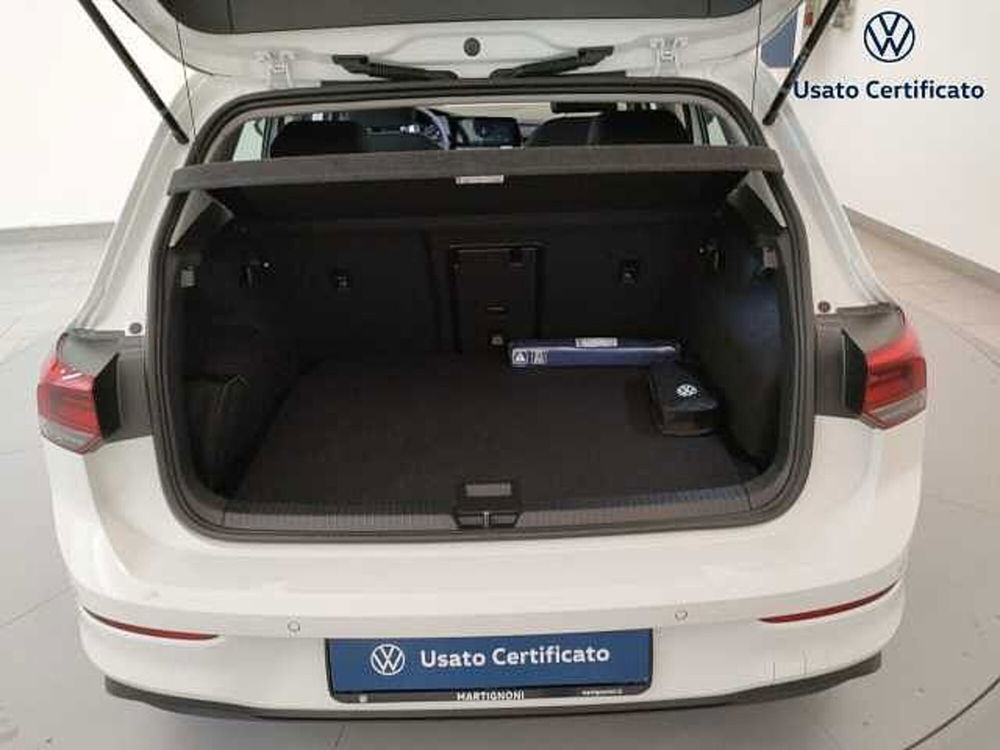 Volkswagen Golf Variant nuova a Varese (9)