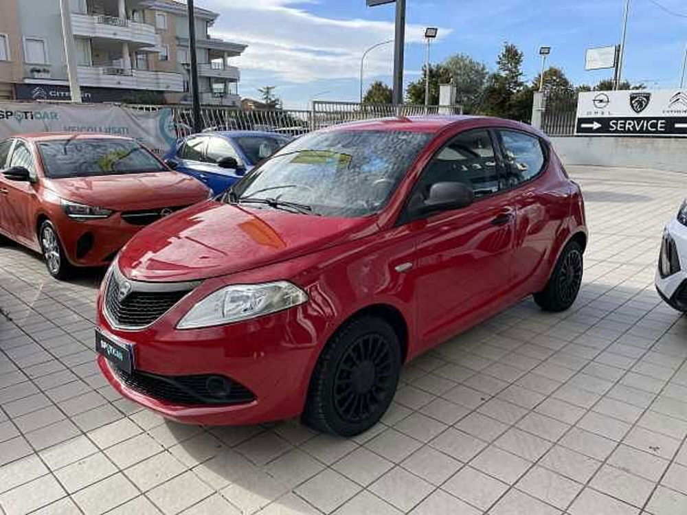 Lancia Ypsilon usata a Vibo Valentia