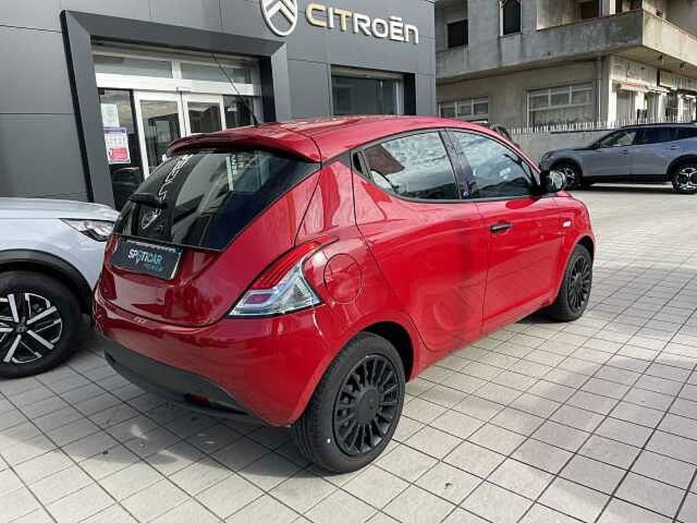 Lancia Ypsilon usata a Vibo Valentia (5)