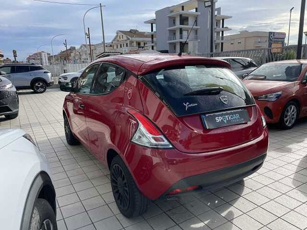 Lancia Ypsilon usata a Vibo Valentia (7)