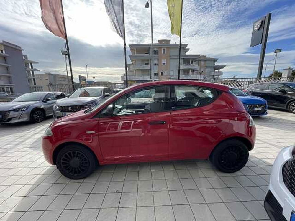 Lancia Ypsilon usata a Vibo Valentia (8)