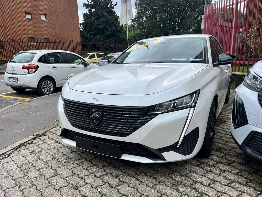 Peugeot 308 nuova a Milano