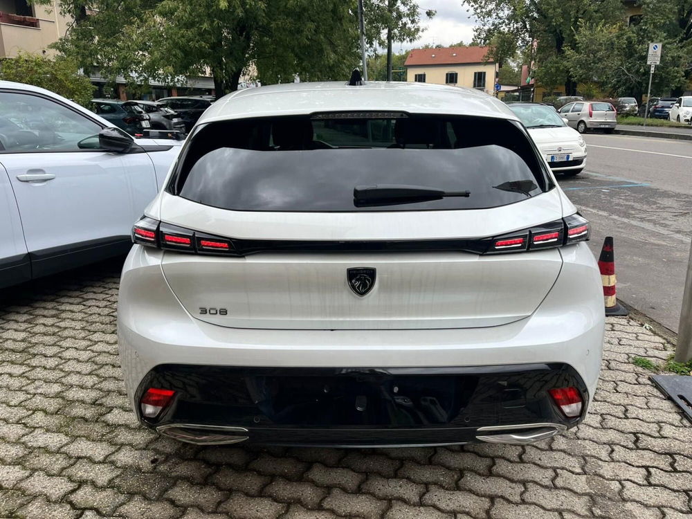 Peugeot 308 nuova a Milano (10)