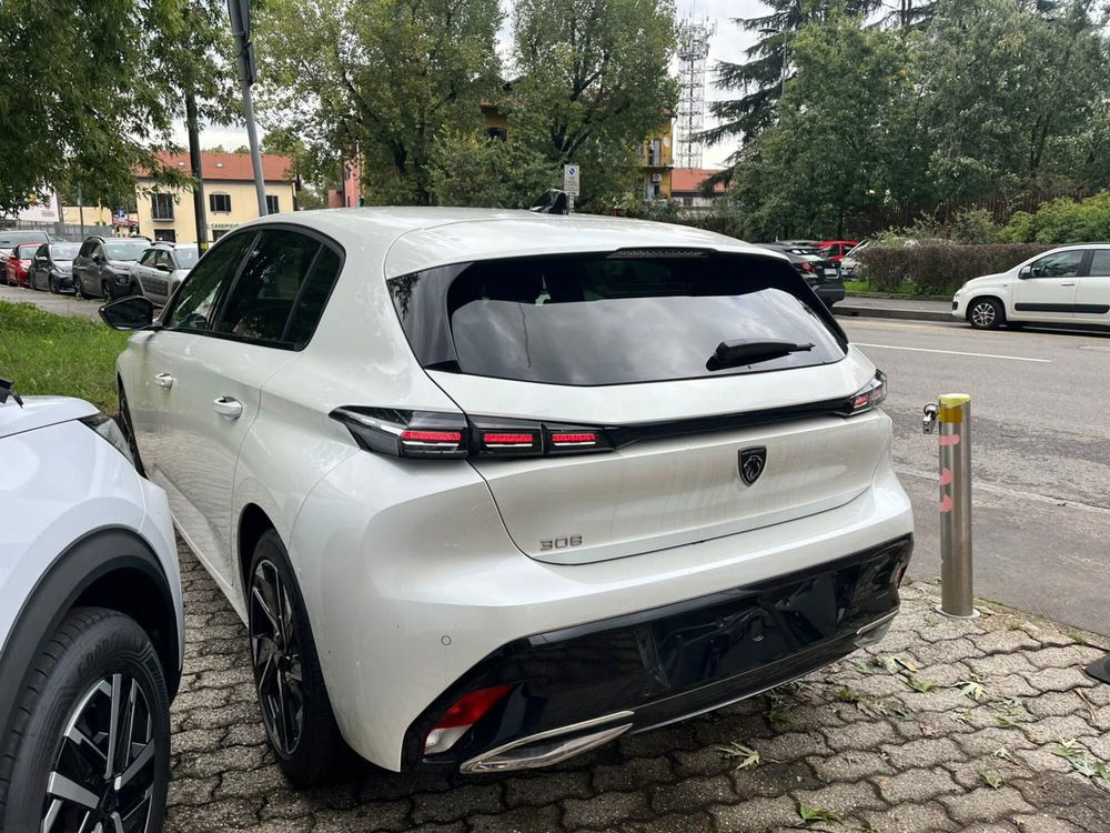 Peugeot 308 nuova a Milano (8)