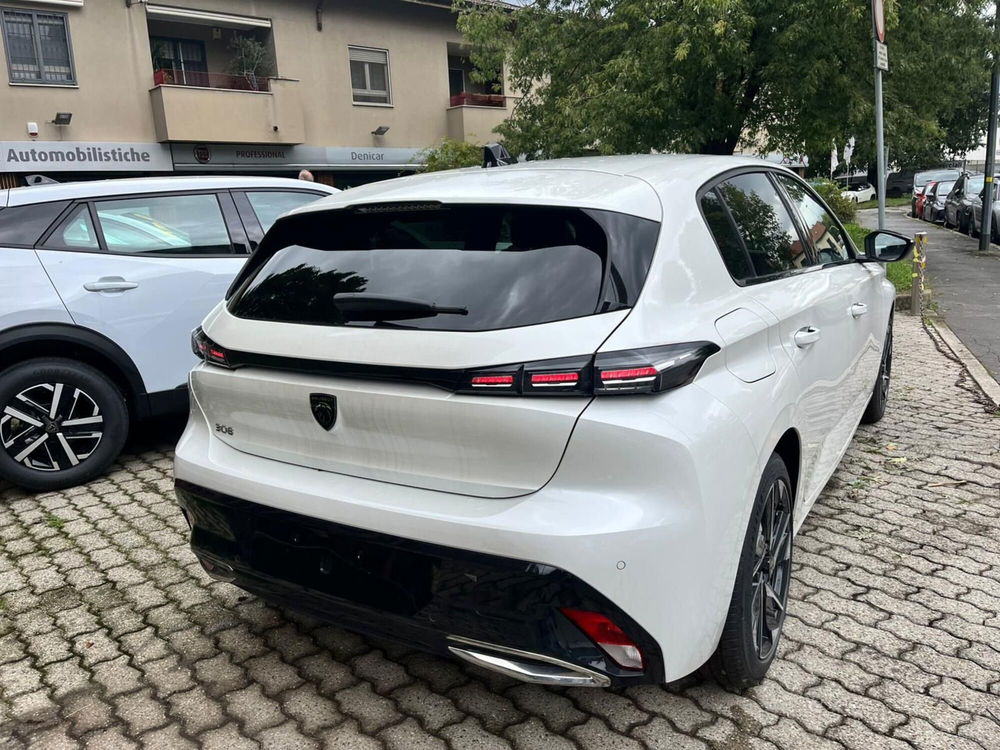 Peugeot 308 nuova a Milano (9)