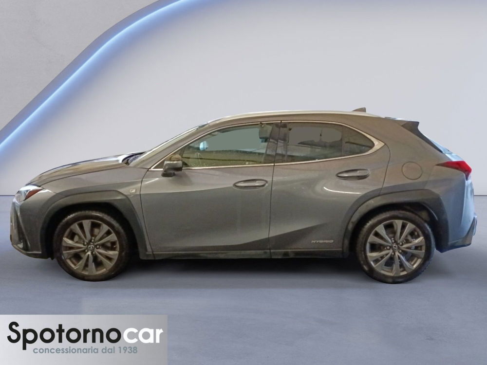 Lexus UX usata a Milano (3)