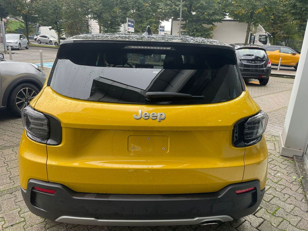 Jeep Avenger nuova a Milano (7)