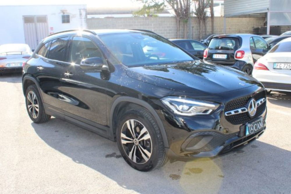 Mercedes-Benz GLA SUV usata a Lecce (2)