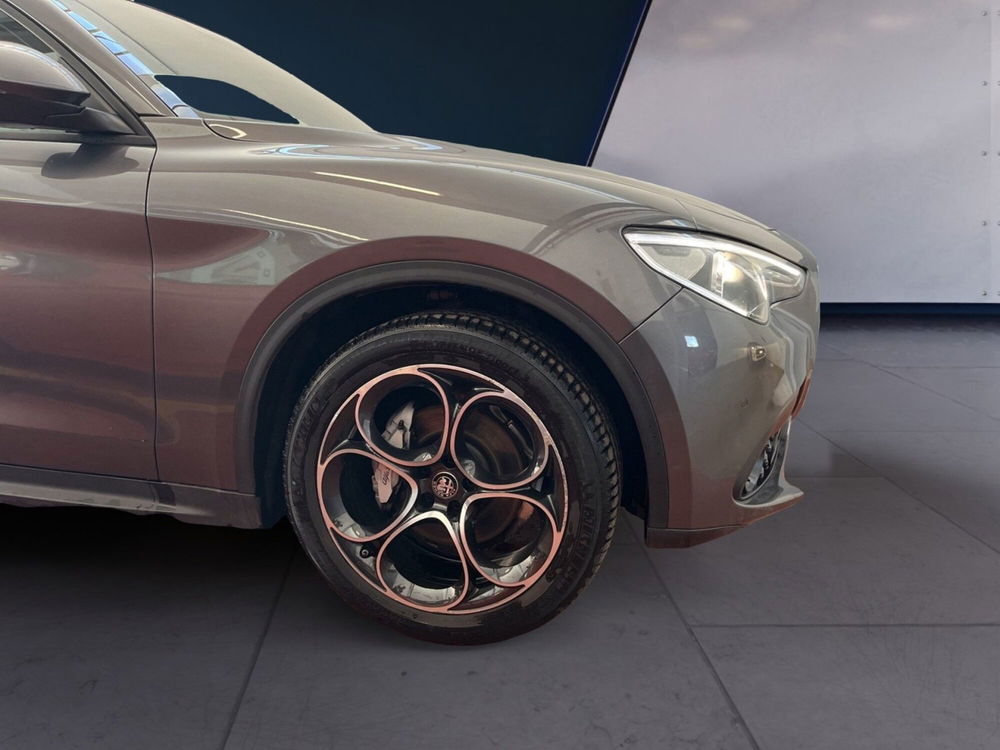 Alfa Romeo Stelvio usata a Torino (8)