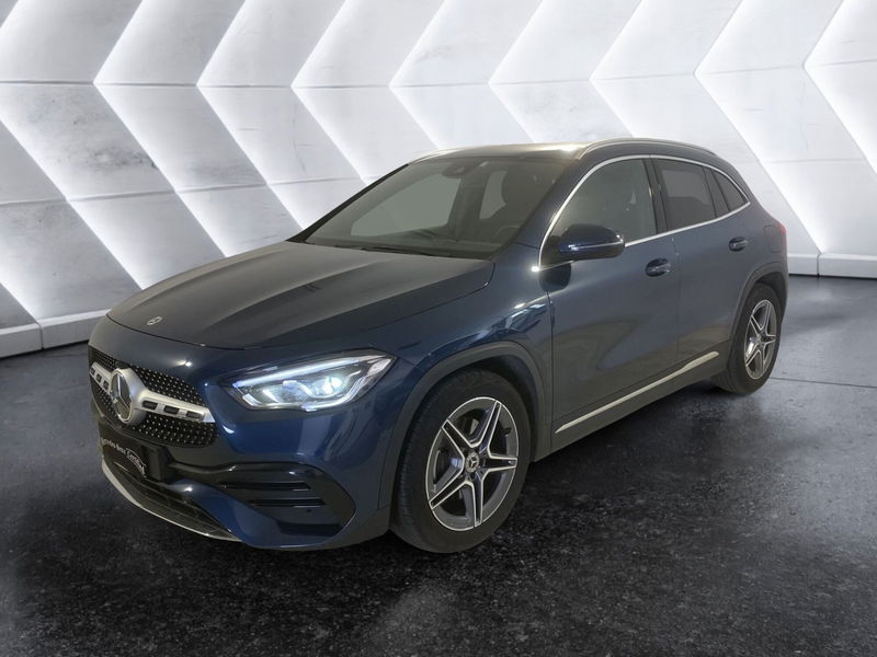 Mercedes-Benz GLA SUV 180 d Automatic Premium del 2022 usata a Napoli