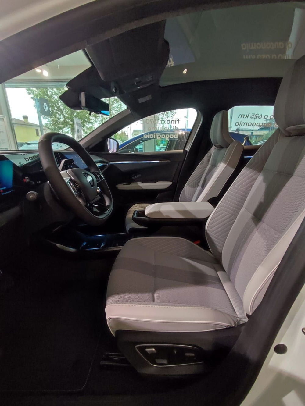 Renault Scenic E-Tech Electric nuova a Treviso (10)