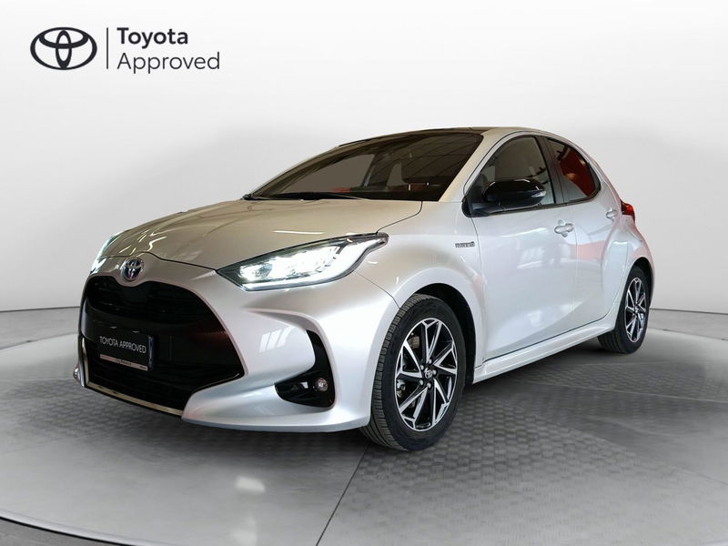 Toyota Yaris 1.5 Hybrid 5 porte Lounge del 2020 usata a Monza