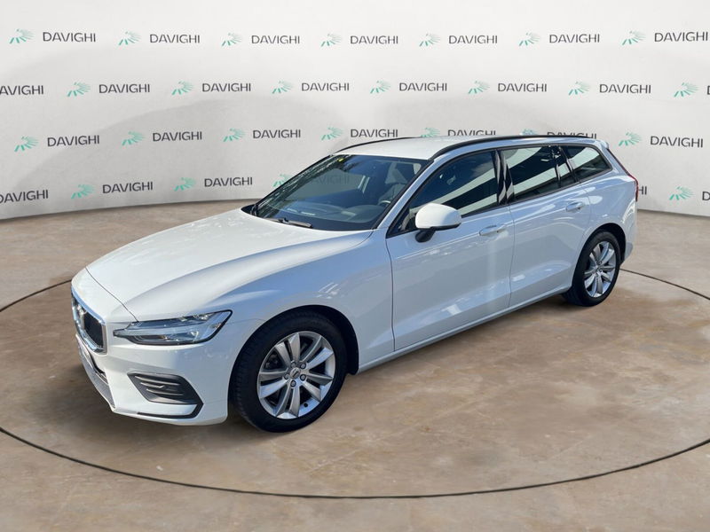 Volvo V60 B4 Geartronic Momentum Business Pro  del 2021 usata a Parma