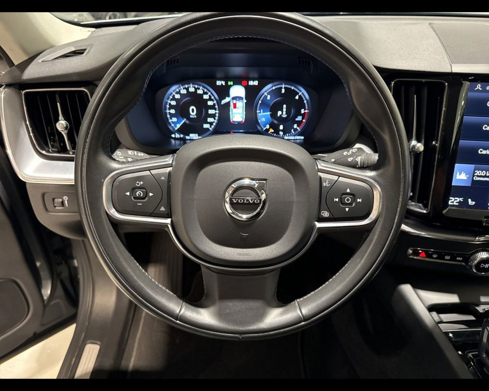 Volvo XC60 usata a Pistoia (9)