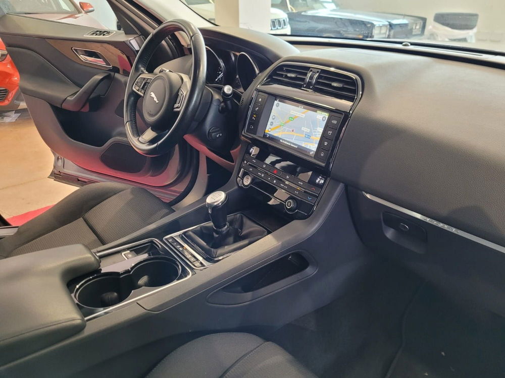 Jaguar F-Pace usata a Rimini (13)