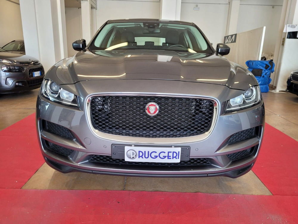 Jaguar F-Pace usata a Rimini (2)