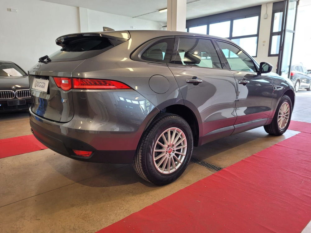 Jaguar F-Pace usata a Rimini (3)