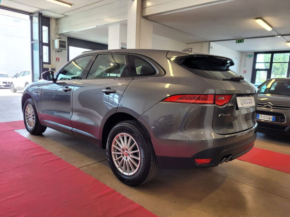 Jaguar F-Pace usata a Rimini (4)