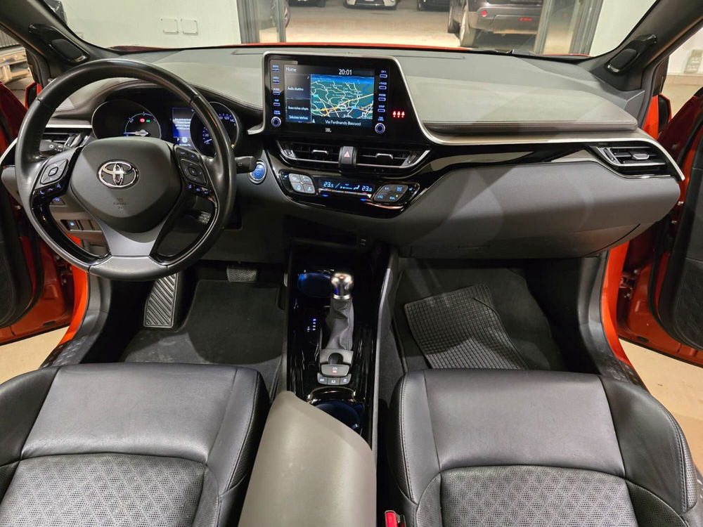 Toyota Toyota C-HR usata a Rimini (9)