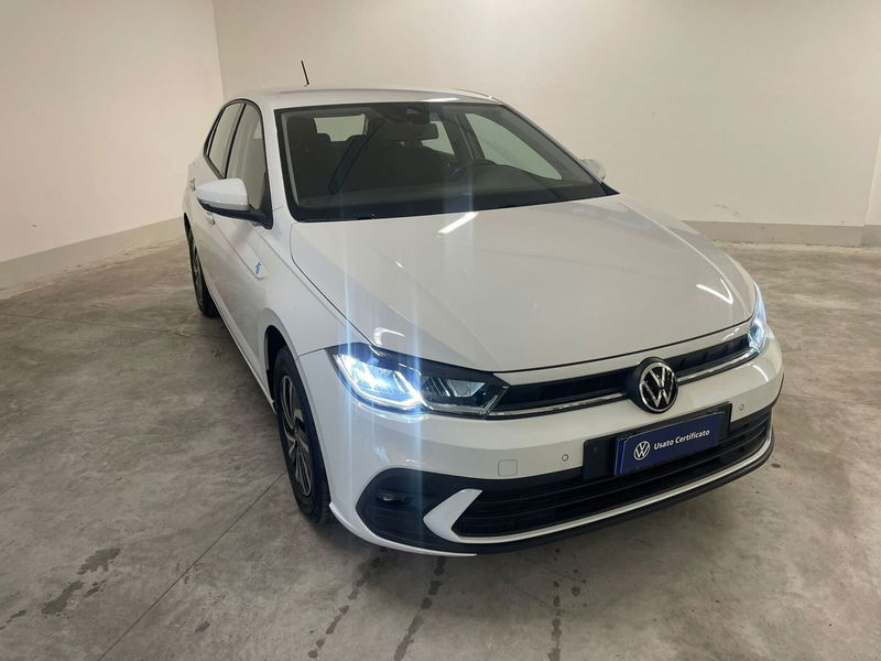 Volkswagen Polo 1.0 tsi Life 95cv del 2021 usata a Avezzano