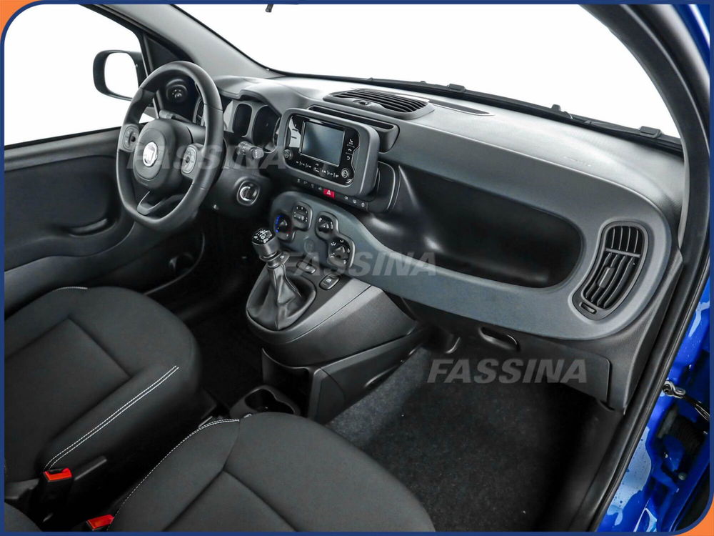 Fiat Panda Cross nuova a Milano (14)