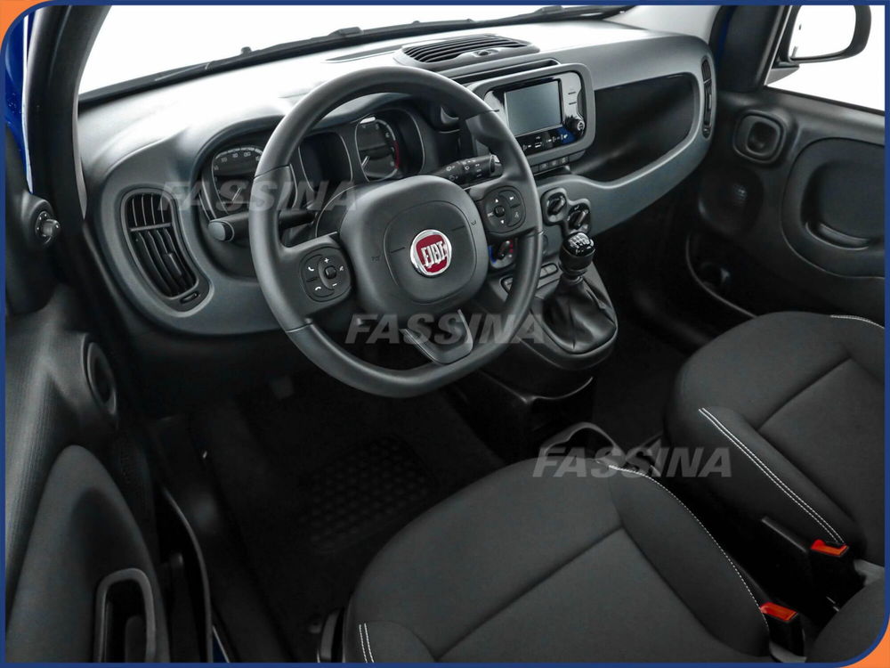 Fiat Panda Cross nuova a Milano (9)