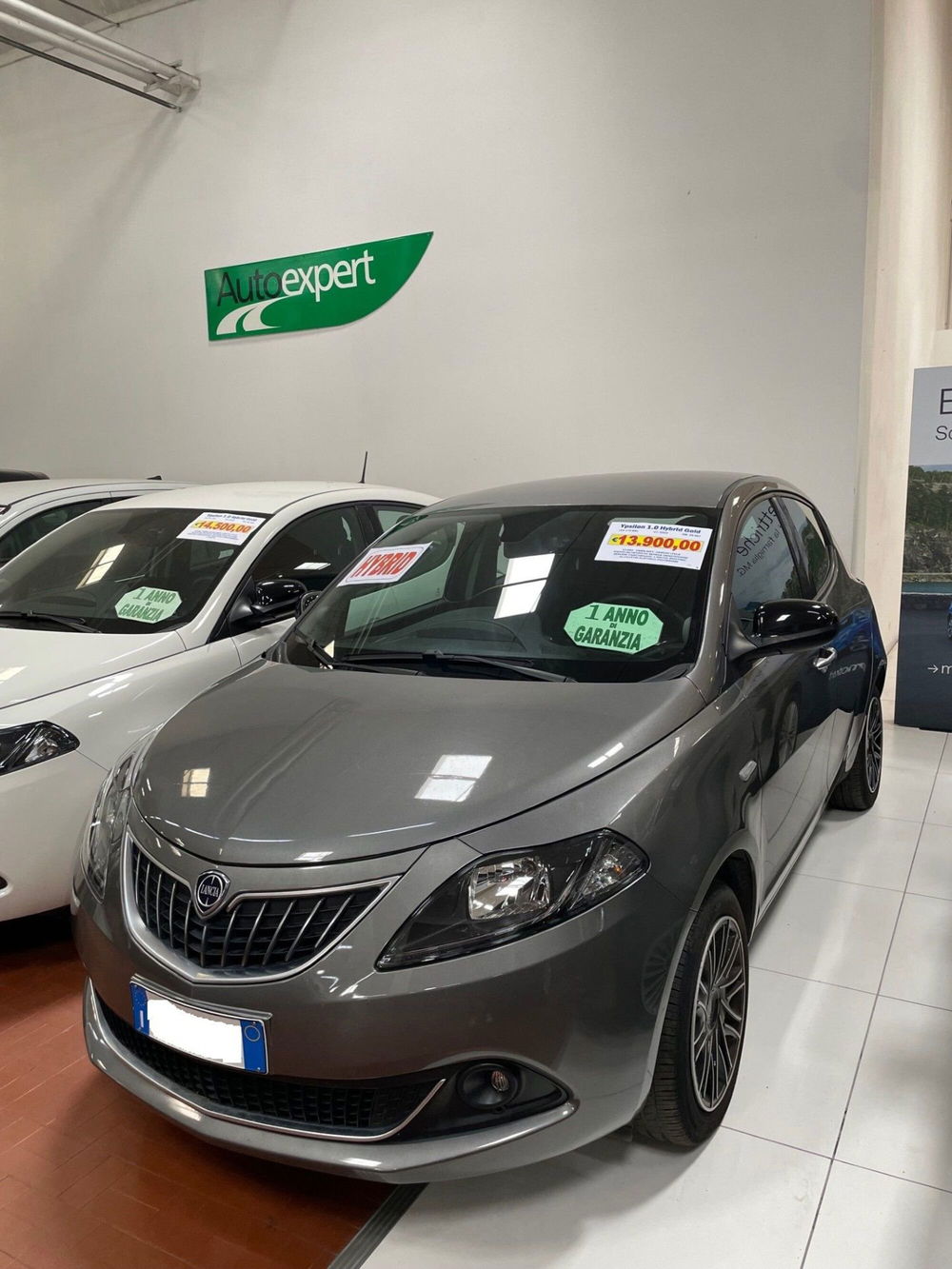 Lancia Ypsilon usata a Lucca