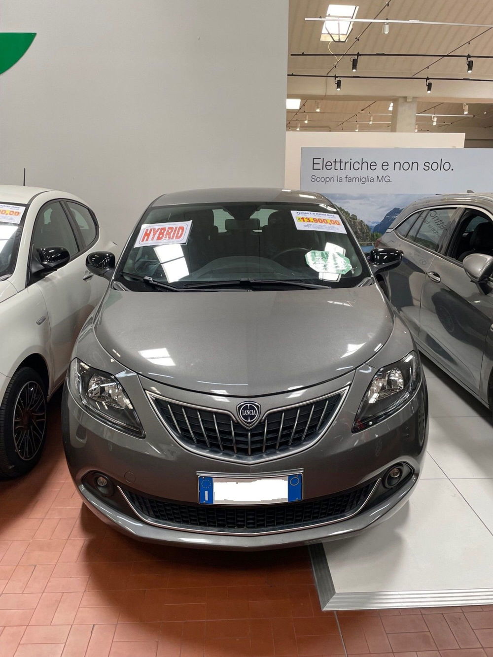 Lancia Ypsilon usata a Lucca (2)