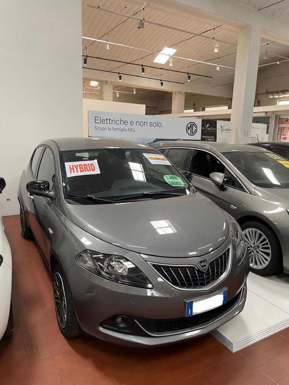 Lancia Ypsilon usata a Lucca (3)