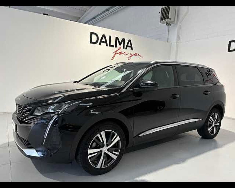 Peugeot 5008 usata a Milano