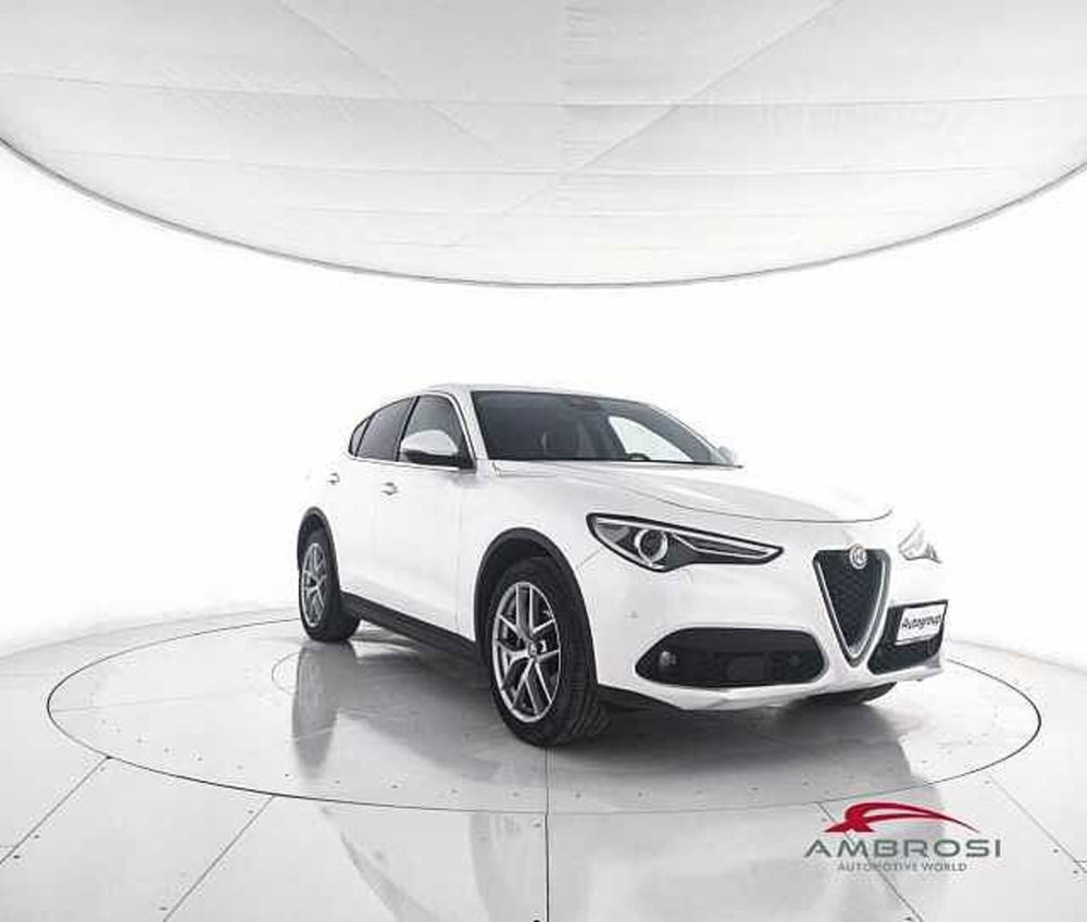 Alfa Romeo Stelvio usata a Viterbo (2)