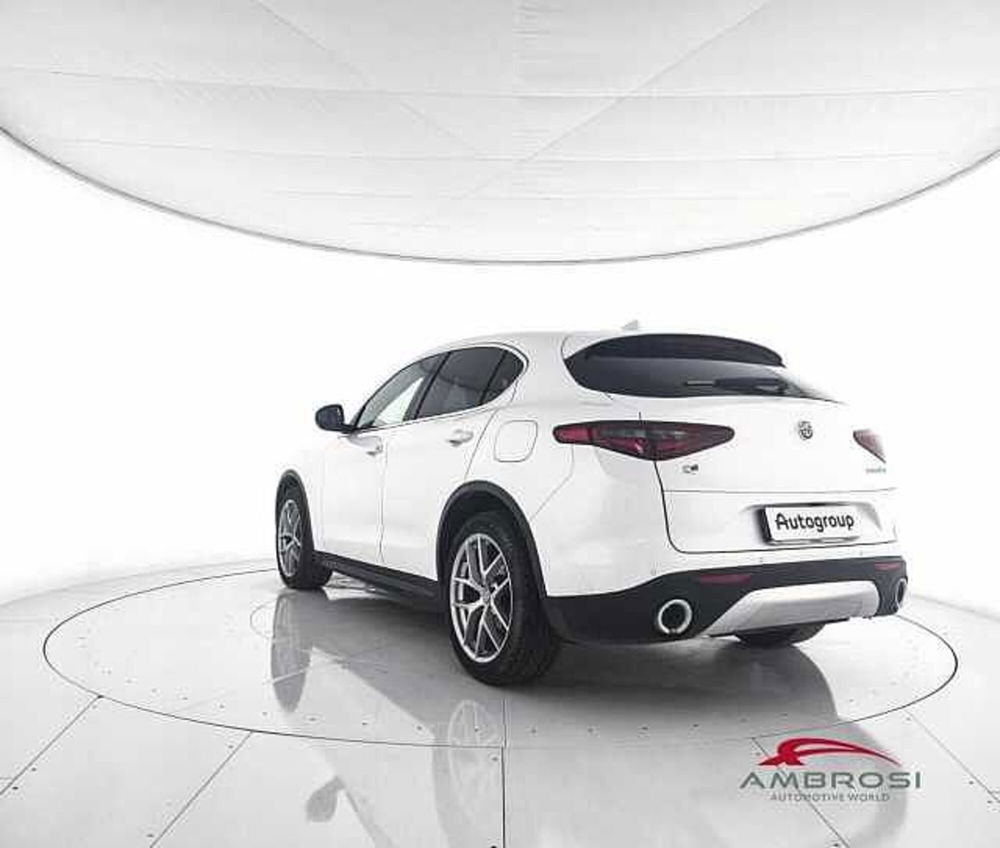 Alfa Romeo Stelvio usata a Viterbo (4)