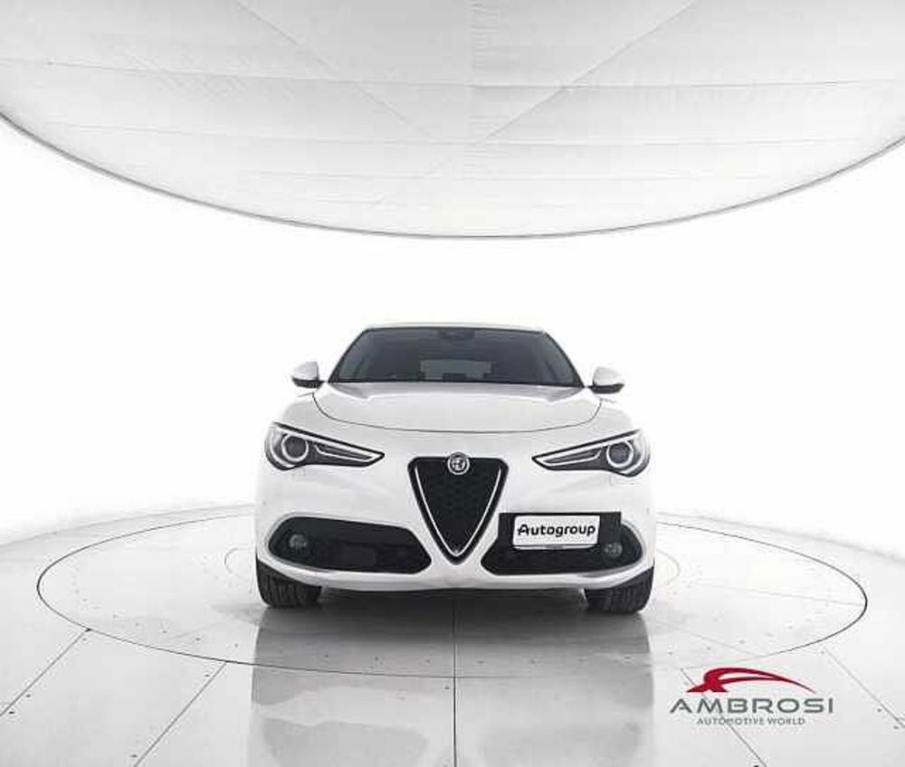 Alfa Romeo Stelvio usata a Viterbo (5)