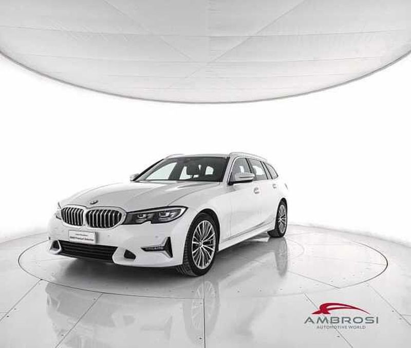 BMW Serie 3 Touring 320d  Luxury  del 2021 usata a Viterbo