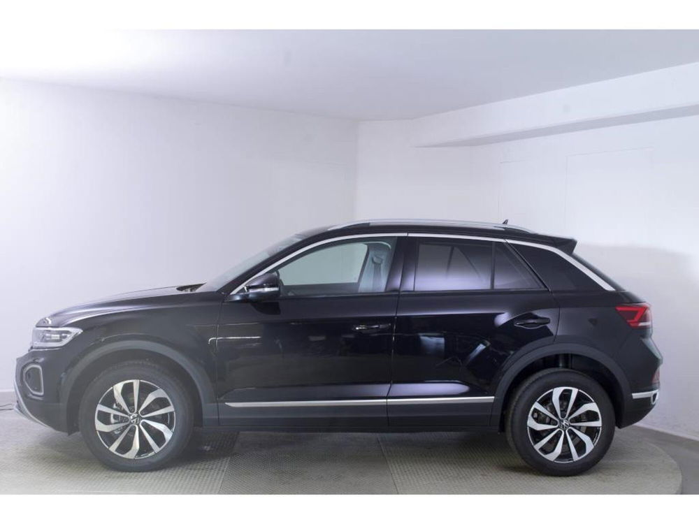 Volkswagen T-Roc nuova a Novara (5)