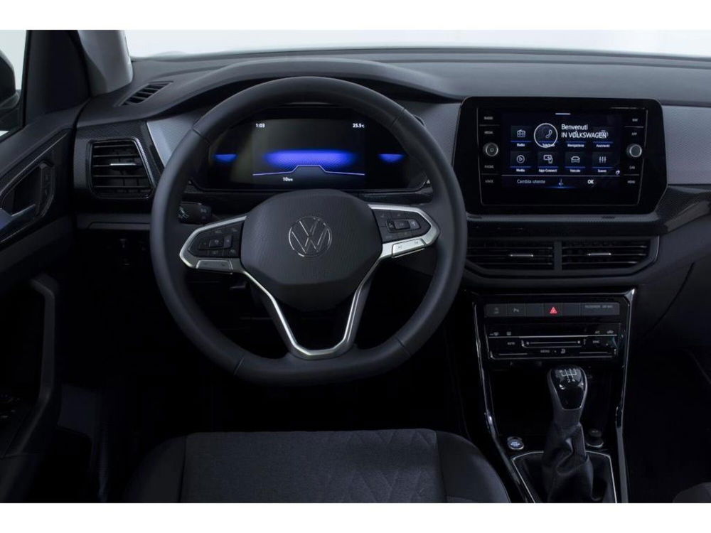 Volkswagen T-Cross nuova a Novara (10)