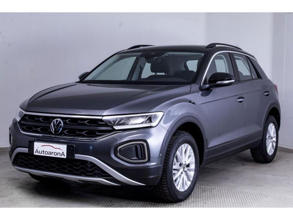 Volkswagen T-Roc nuova a Novara