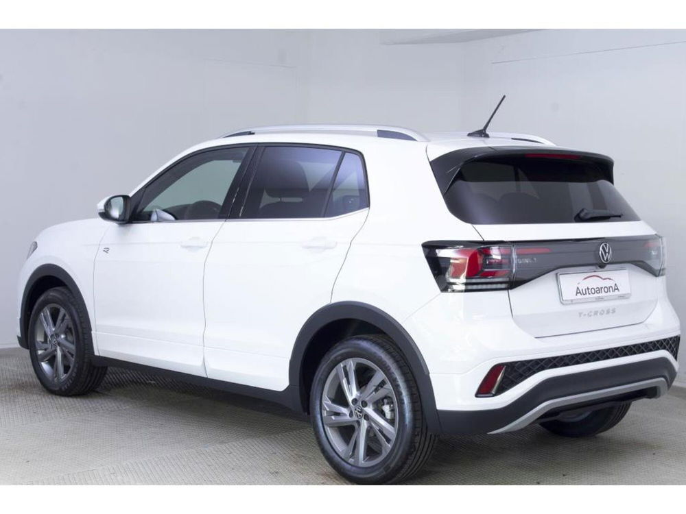 Volkswagen T-Cross nuova a Novara (6)