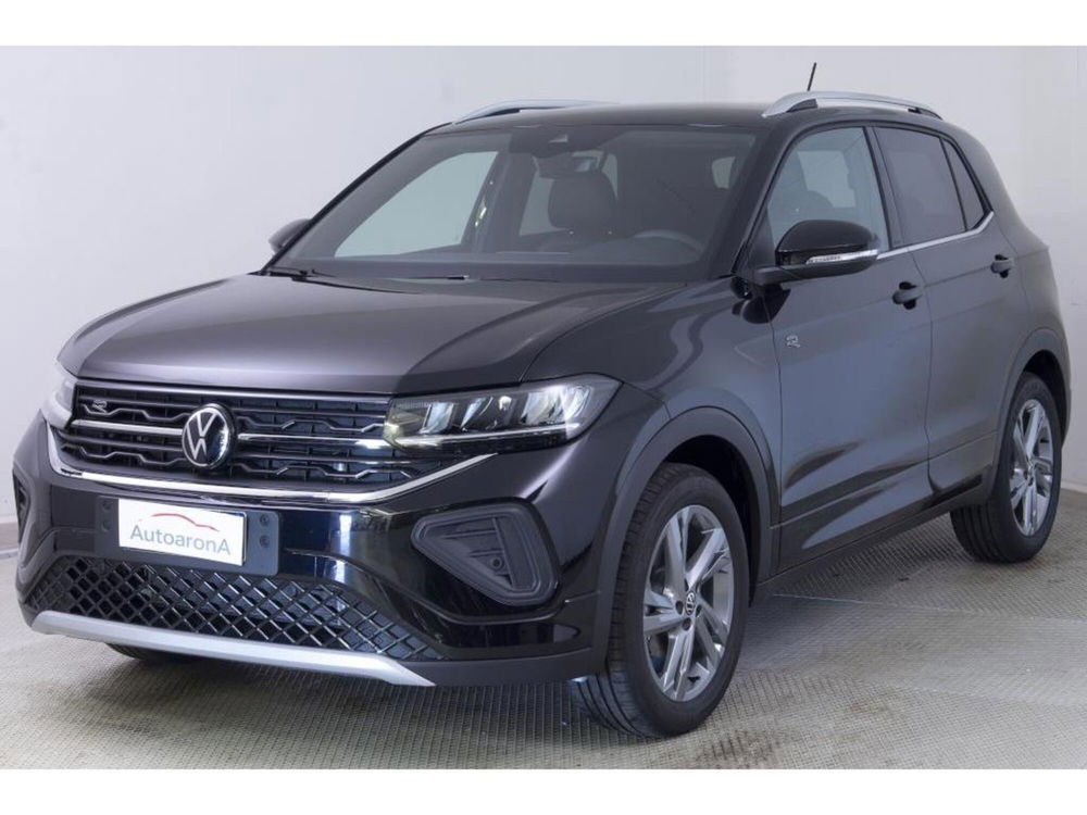 Volkswagen T-Cross nuova a Novara