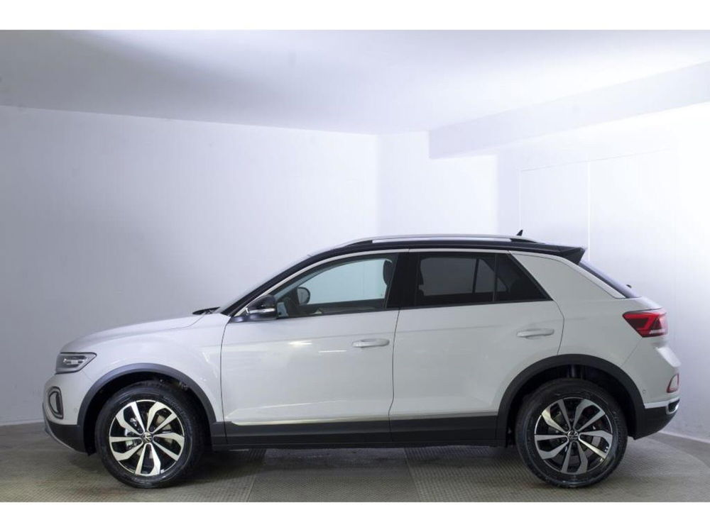 Volkswagen T-Roc nuova a Novara (5)