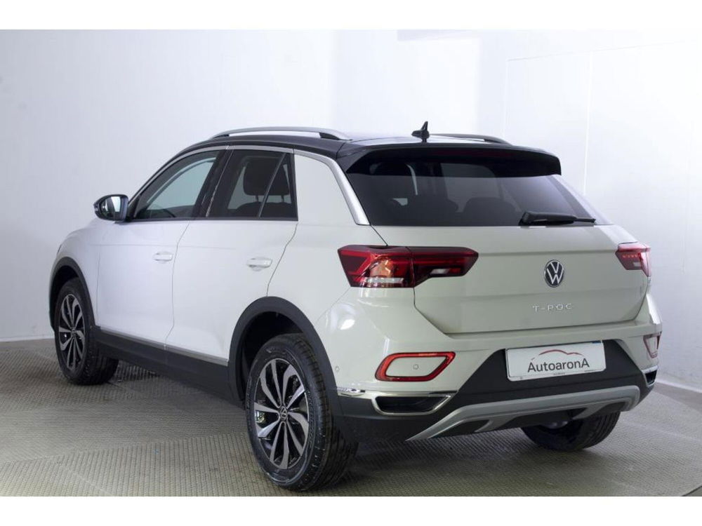 Volkswagen T-Roc nuova a Novara (7)