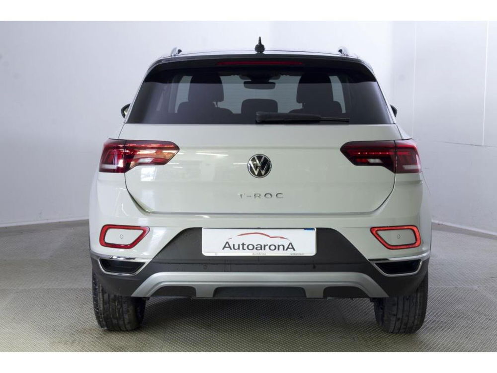 Volkswagen T-Roc nuova a Novara (9)