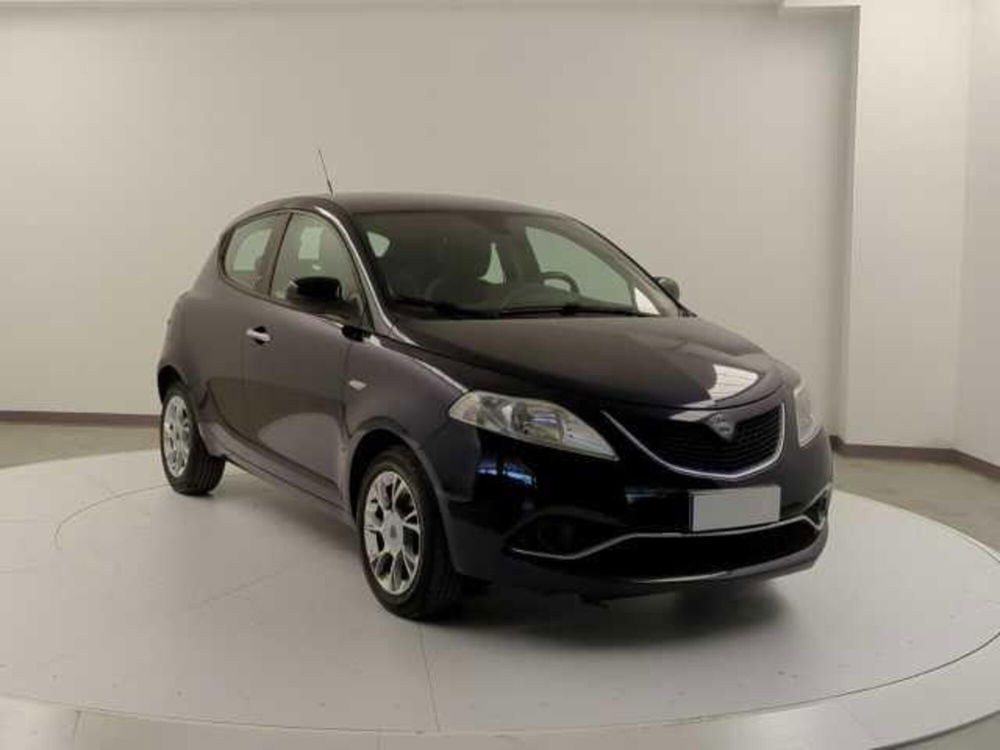 Lancia Ypsilon usata a Avellino