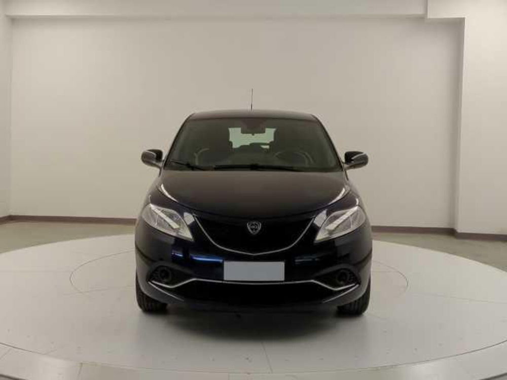 Lancia Ypsilon usata a Avellino (2)