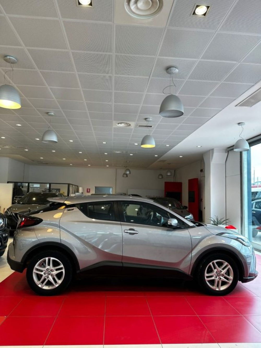 Toyota Toyota C-HR usata a Sassari (4)