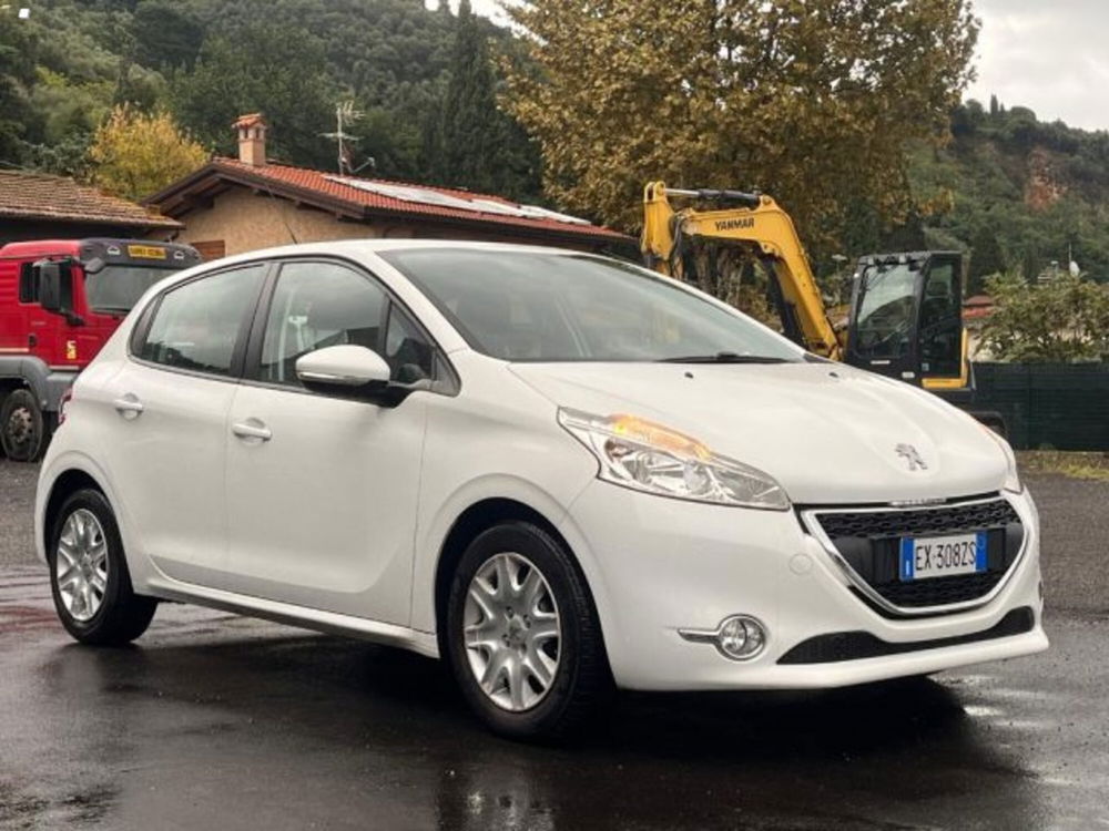 Peugeot 208 usata a Lucca