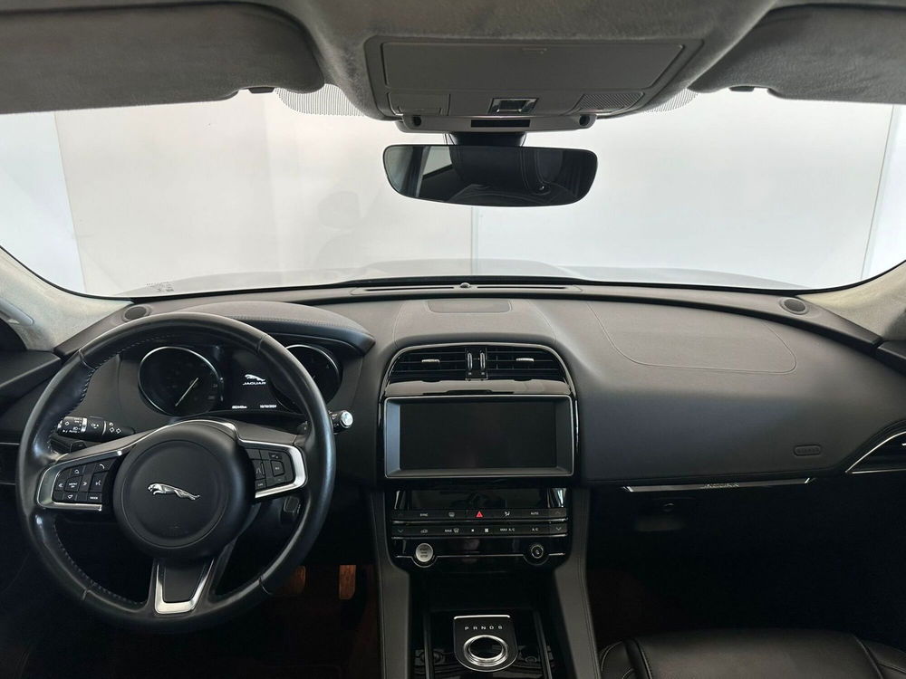 Jaguar F-Pace usata a Modena (4)